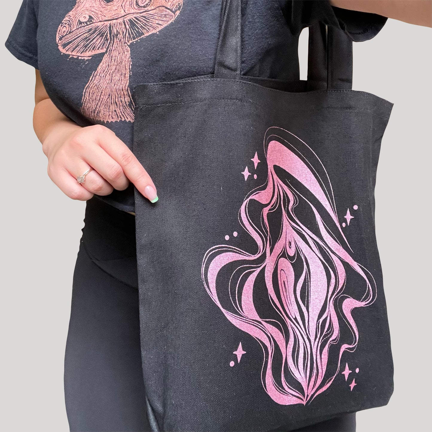 wavy pussy tote